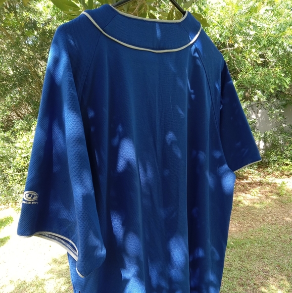 Atlanta Braves jersey - Picture 3 of 3